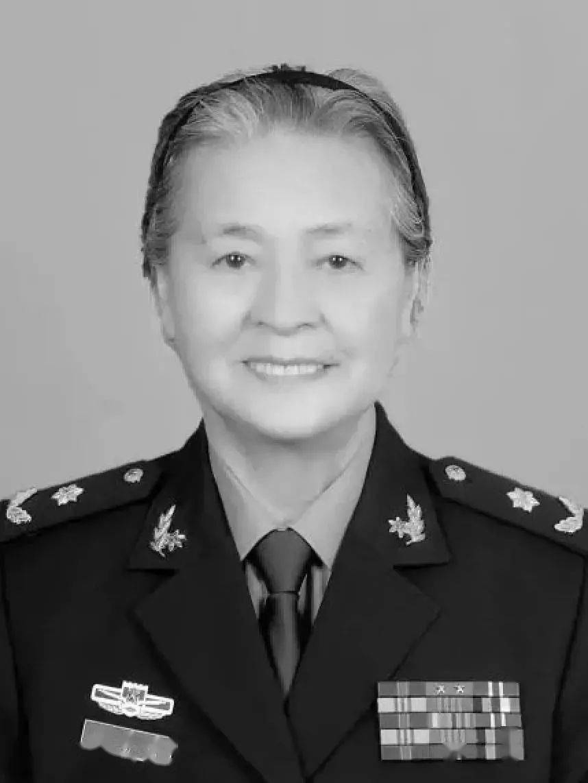 陈菊梅|摘掉器官、拔光牙齿，一生改变数十万人的命运，她太狠了