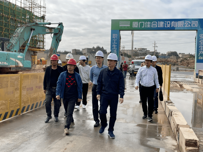 開展安全生產檢查工作市領導李森建到羅山街道5(東石鎮 供稿)在第三