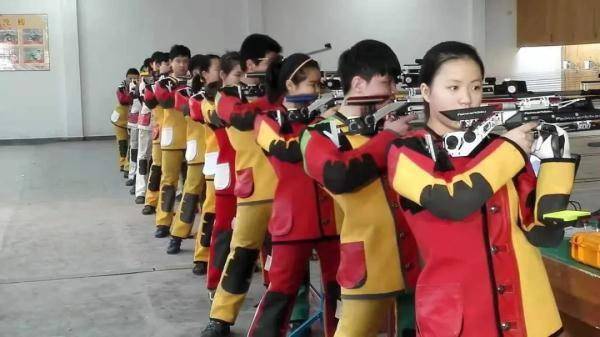 心声|获表彰、种希望、吐心声，杨倩回到最初起点，传承榜样力量！