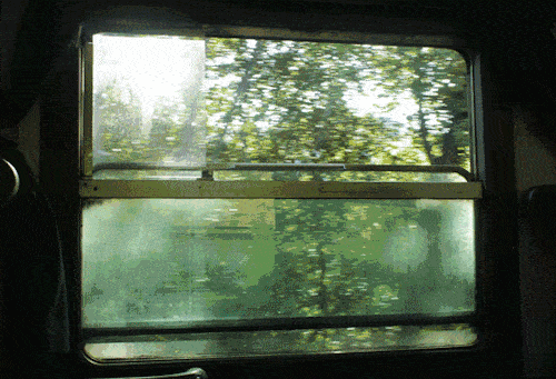 理想三旬《理想三旬》的主歌写于2008年,当时陈鸿宇在大学宿舍床上拨