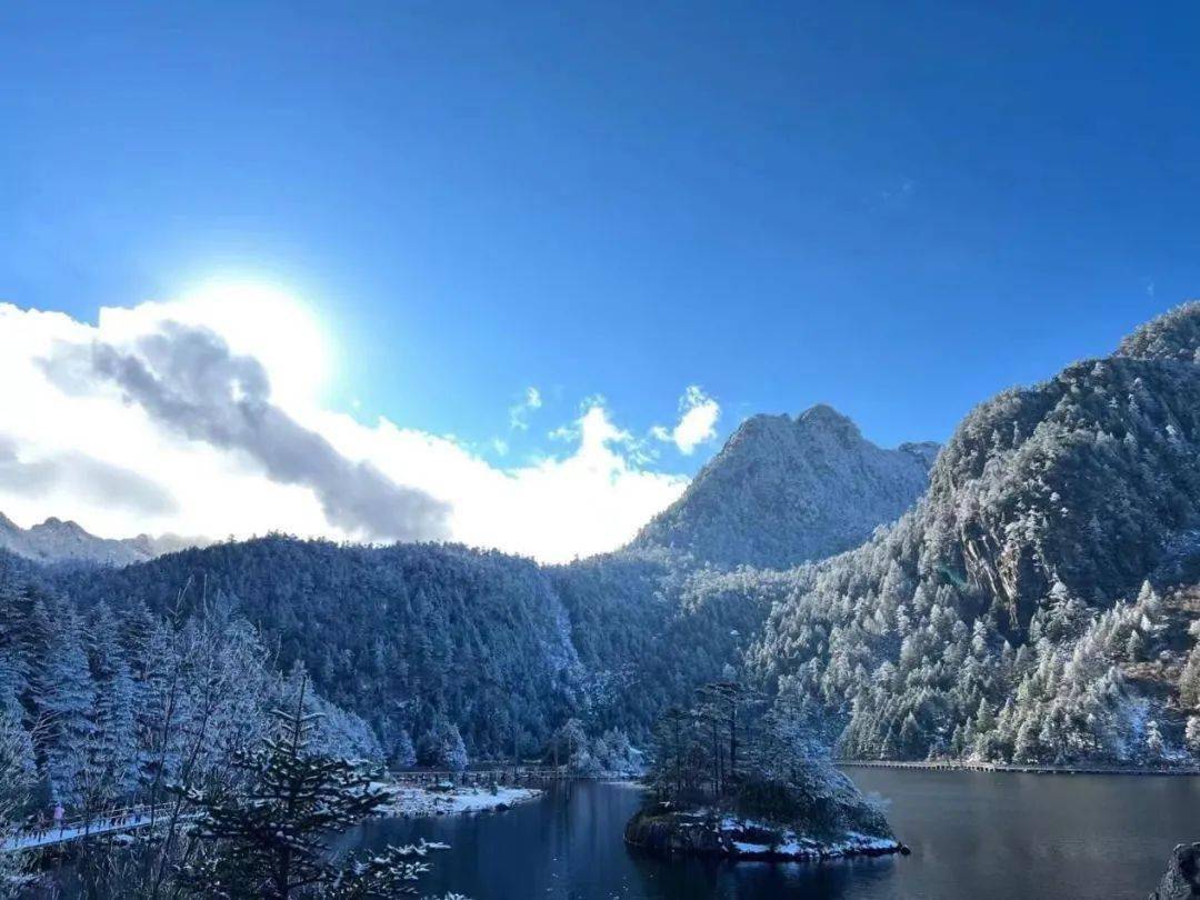 瑞雪倾城!来看2021年初冬第一场雪景