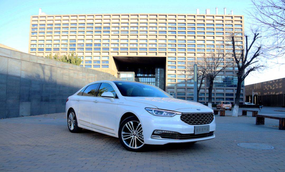 金牛座编辑试驾福特金牛座