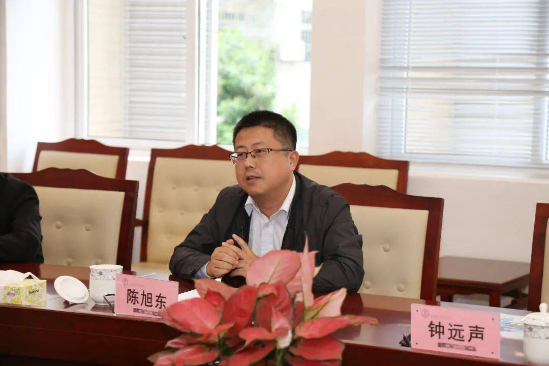 仲恺农业工程学院与平冈中学举行优质生源基地签约授牌仪式