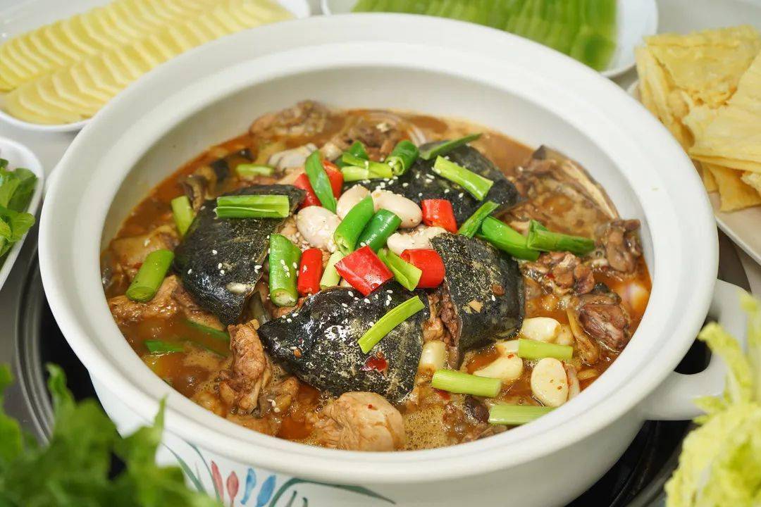 沙井这家自带美颜的甲鱼滋补锅~味道超正,第一口我就沦陷了!