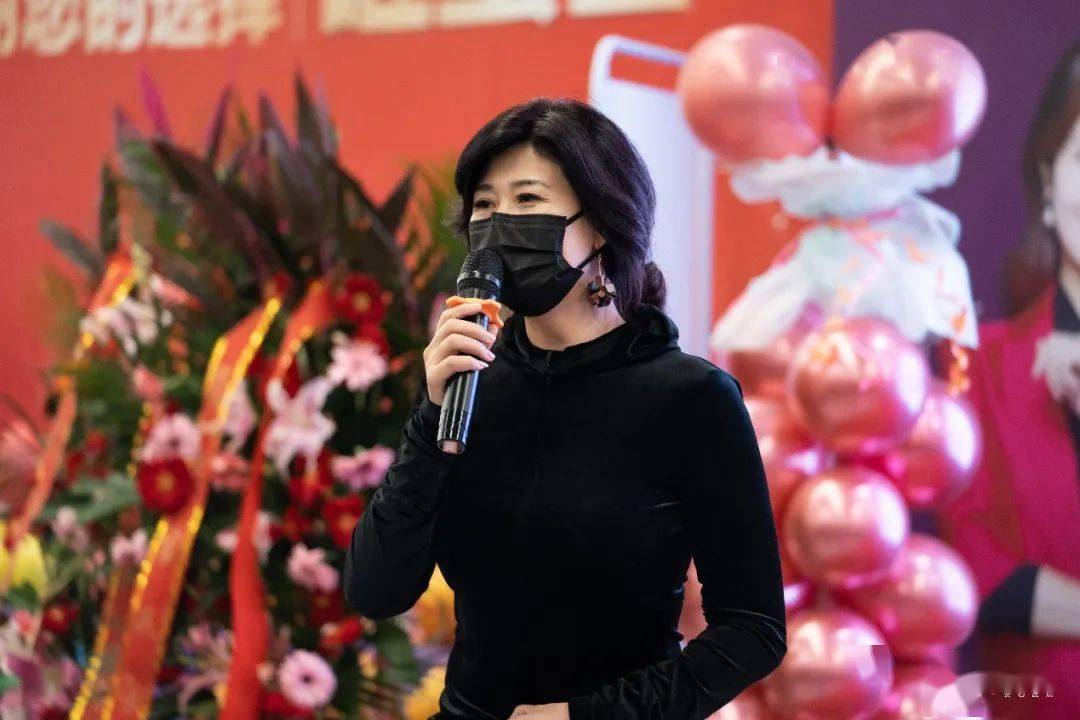 北京广播电视台《生活 》节目制片人王宏女士,《北京商报》家居事业部