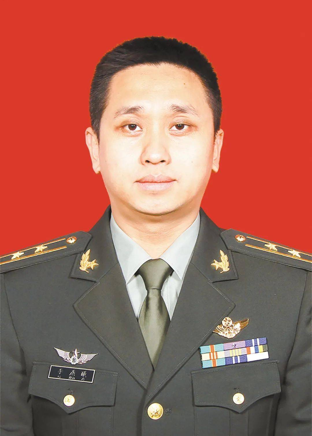 第81集团军某陆航旅营长李燕曦14他矢志强军精武,扎根边疆建功,从空军