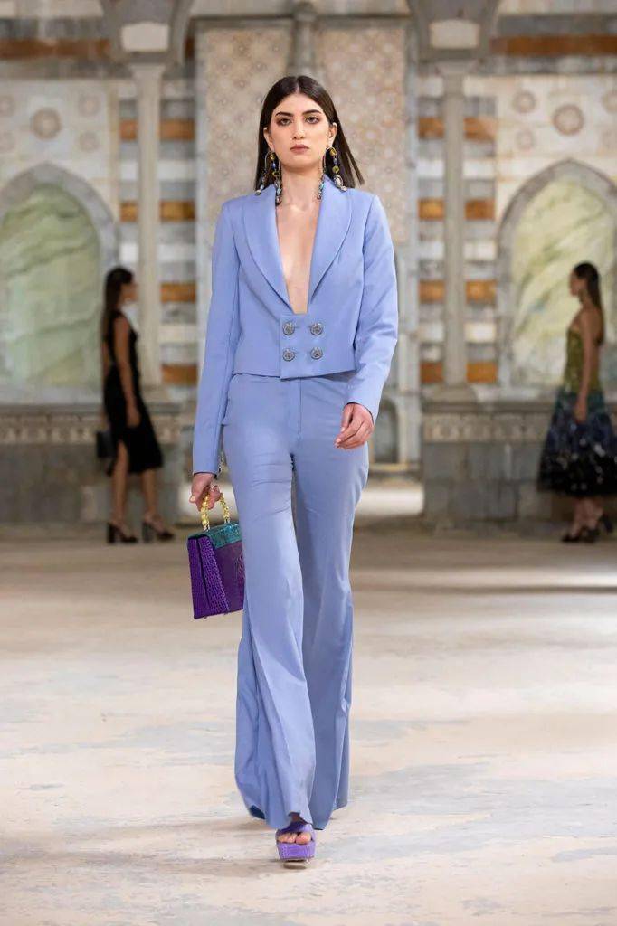 秀场【秀场】2022 春夏成衣系列 – GEORGES HOBEIKA