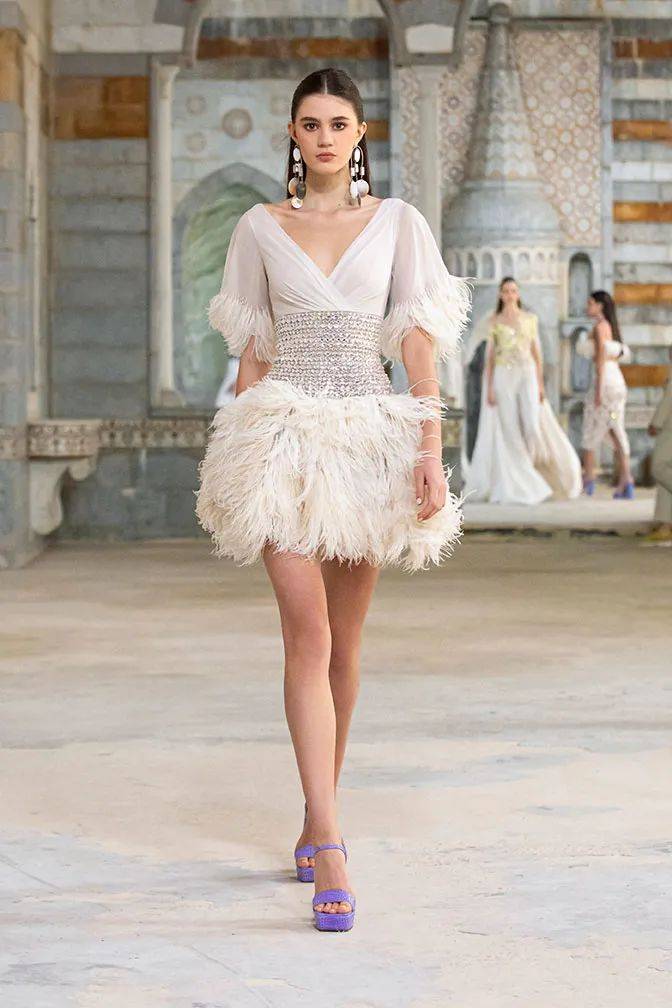 秀场【秀场】2022 春夏成衣系列 – GEORGES HOBEIKA