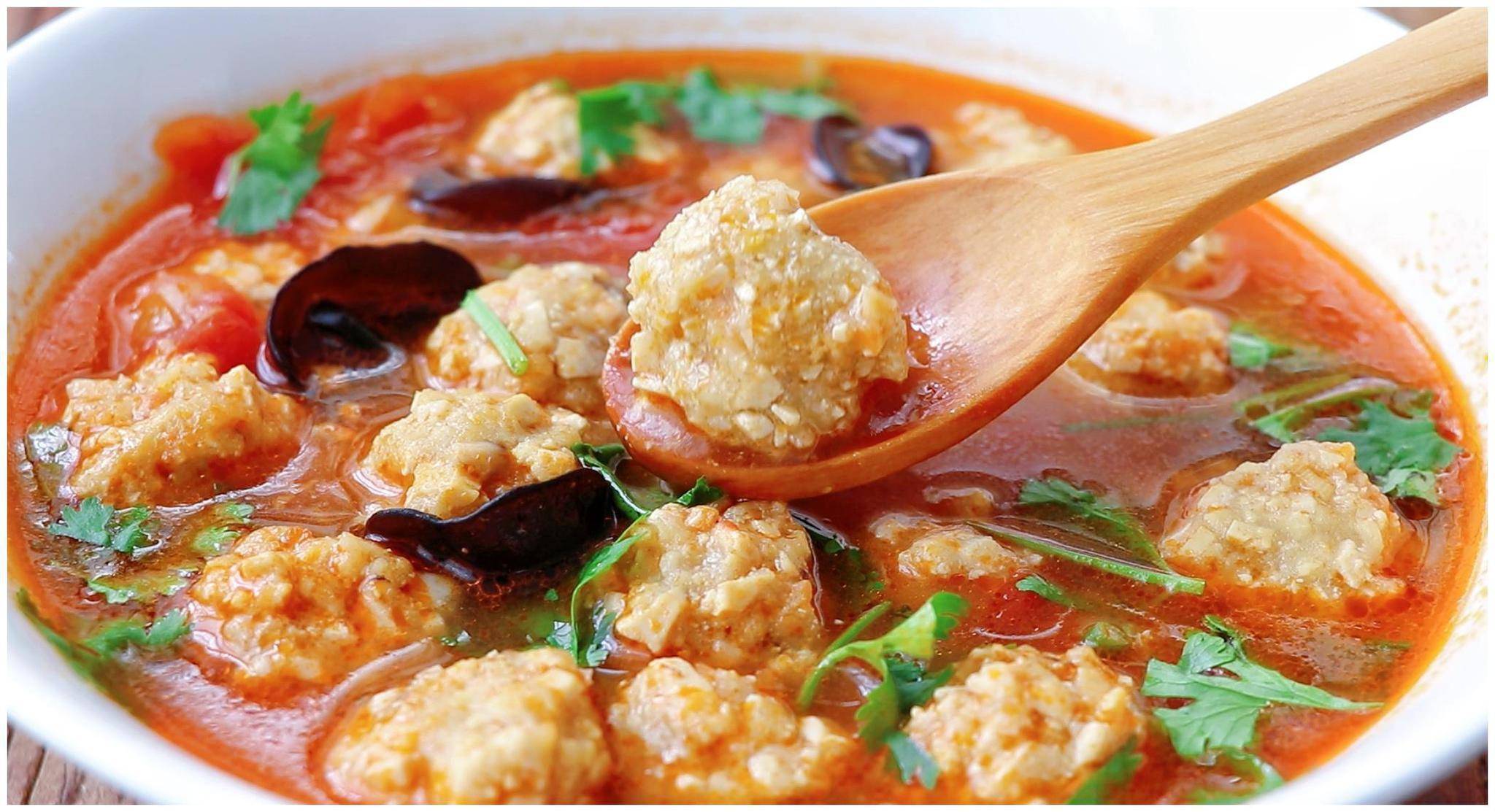 还别小瞧丸子汤,虽然它登不上大雅之堂,但它是农民进城的温饱汤.