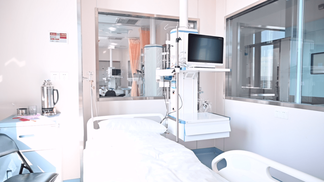 据介绍,华山医院福建医院心血管内科病房内共设30张床位,其中普通病床