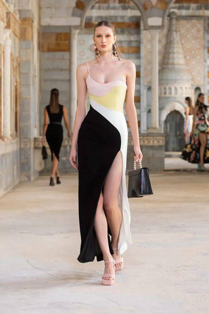 秀场【秀场】2022 春夏成衣系列 – GEORGES HOBEIKA