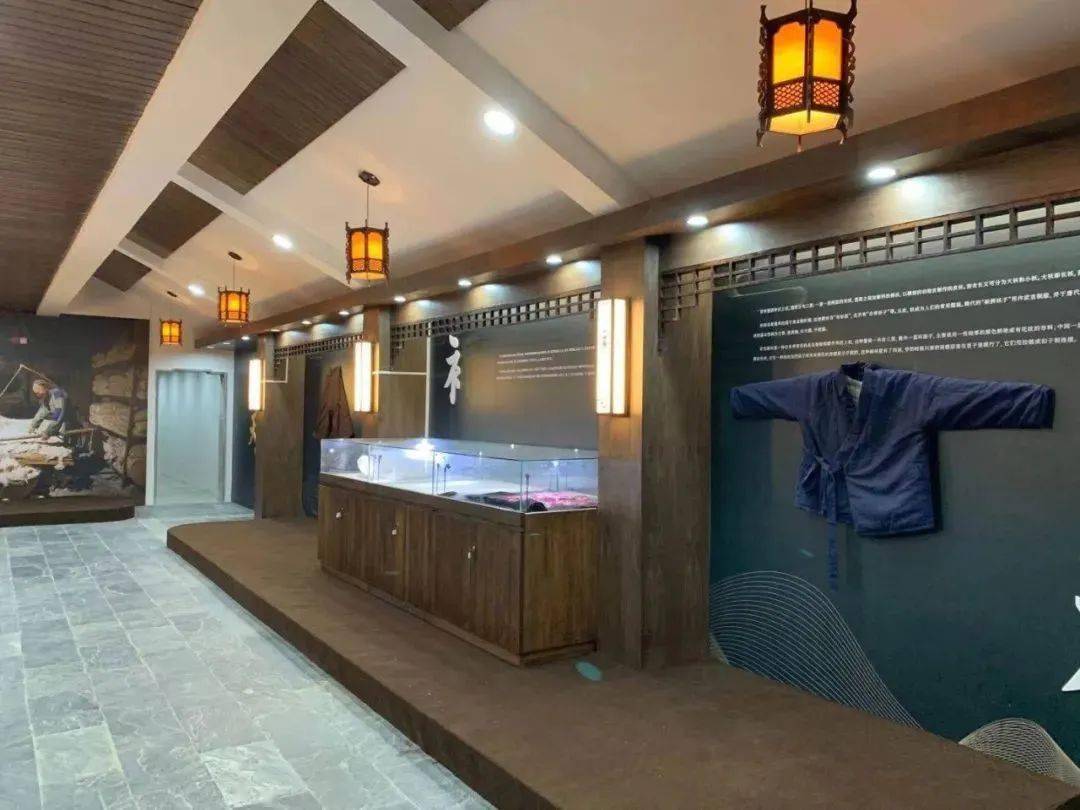 七宝蟋蟀名噪申城,尤以"铁砂青"饮誉江南.