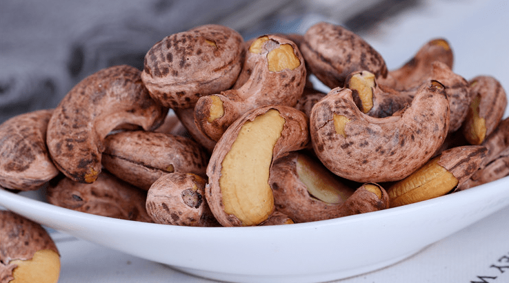 越南紫衣大腰果颗粒饱满酥脆香浓一口一个简直太过瘾了