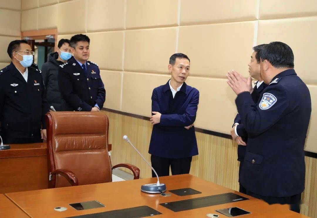 12月1日,副省长,公安厅厅长李宏亚在厅森林(国家公园)警察总队调. .