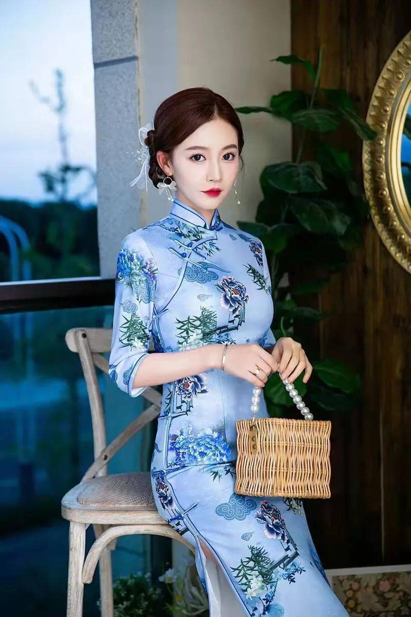 做个精品女人,怎么少得了一袭旗袍…_女子_中国_气质