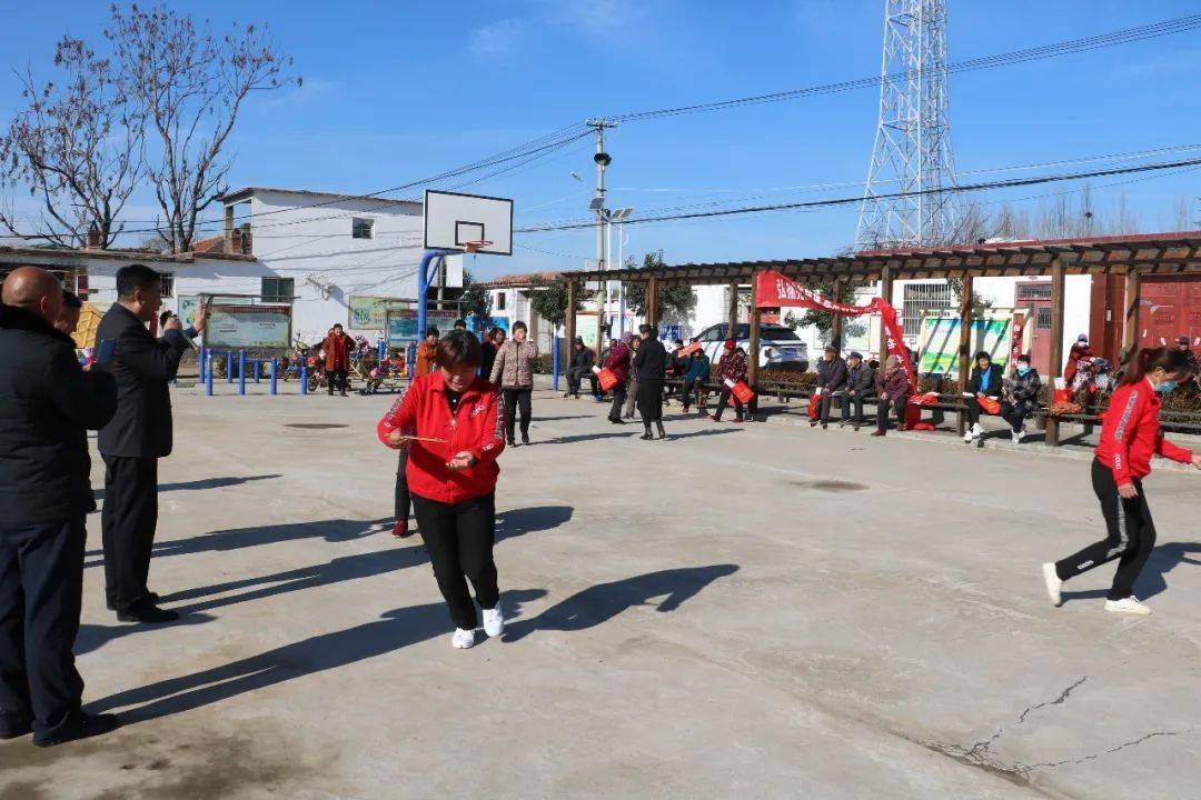 我为群众办实事我运动我健康我快乐军屯乡李家集村趣味运动会