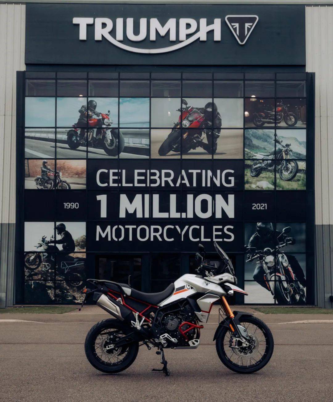 凯旋的第一百万辆摩托车特别的tiger900rallypro