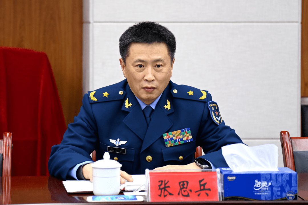 学校张思兵校长调研无军籍本科学员教育管理情况_进行_机关_特点