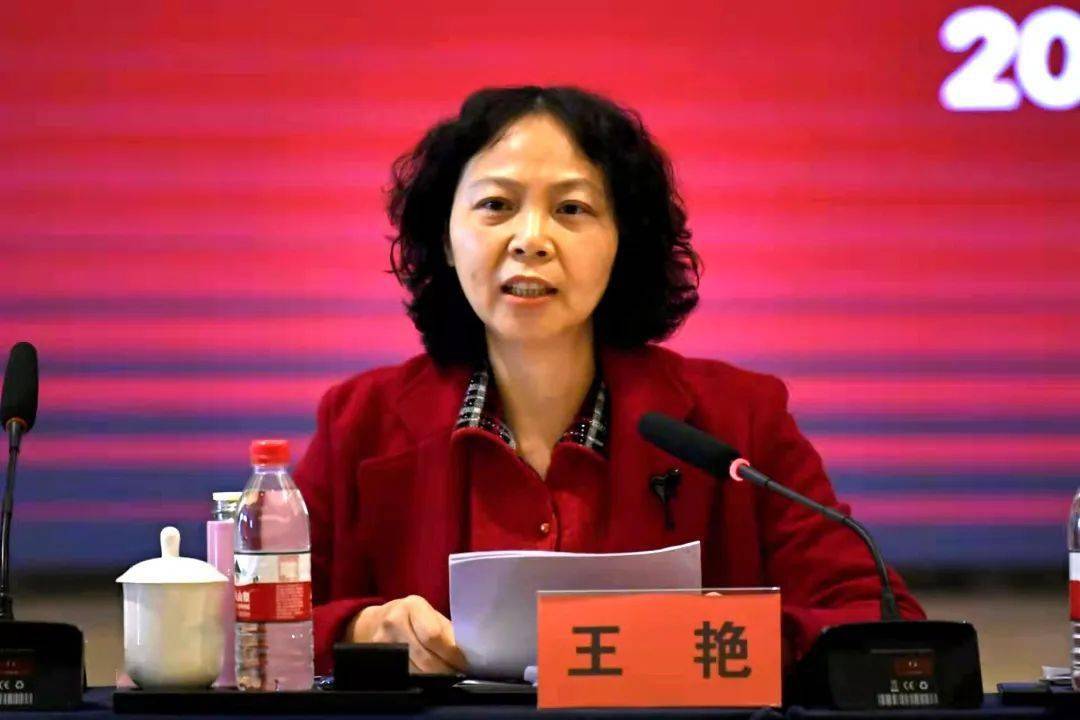 会上,南陵县委书记陈海俊简要介绍了南陵县情和经济社会发展情况,特别