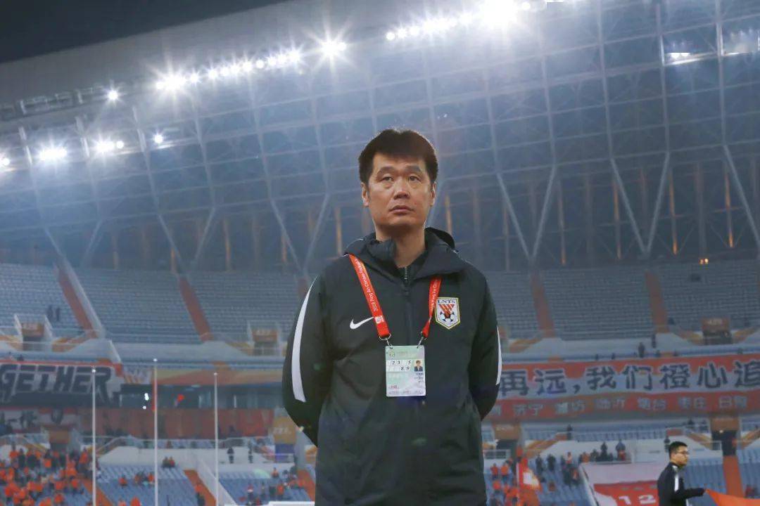 女足|换人！李霄鹏接掌男足！李铁下课，球场失意但还有这些生意...