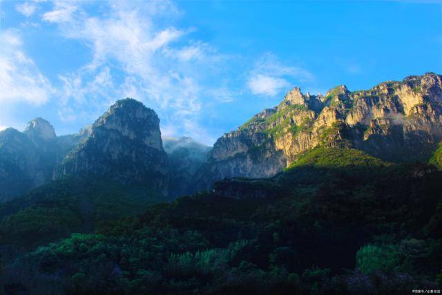 最後一個是堯山,因堯孫劉累為祭祖立堯祠而得名,主峰玉皇頂海拔2153米