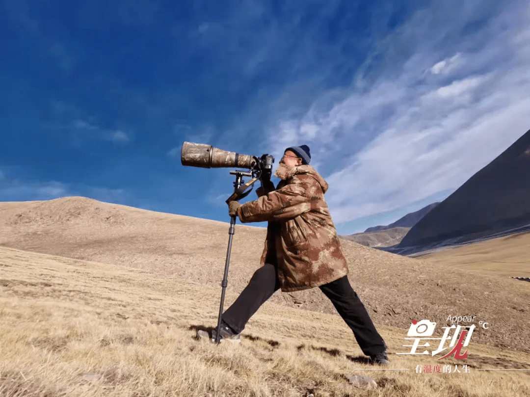 七进青藏高原，跋涉近50000公里，他拍到震撼心灵的一幕……