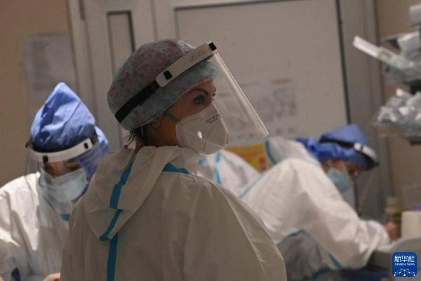 博洛尼亚|意大利：救治新冠患者