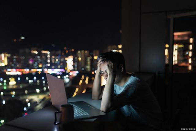 那个打工人,在深夜的徐州一个人吃麦当劳,我看完想哭_工作_生活_轨迹