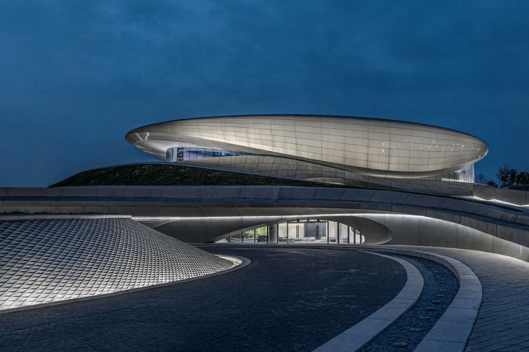 点亮成都新地标独角兽岛首开区照明启动