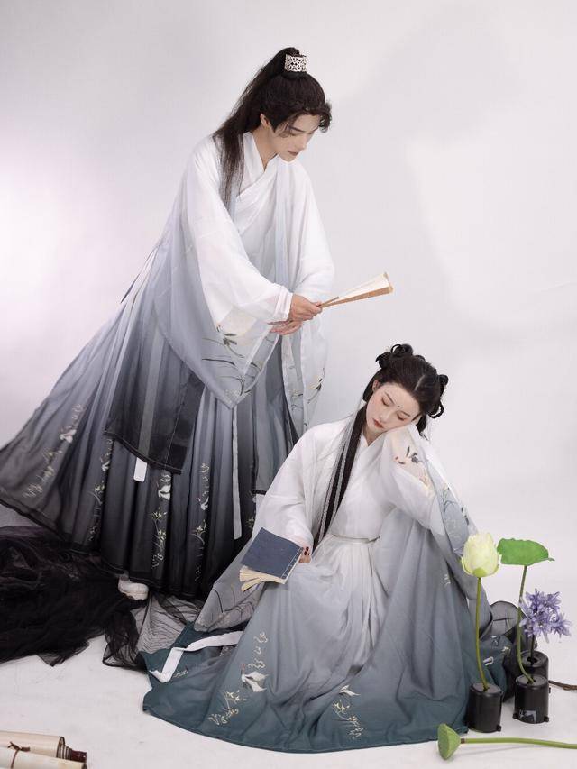 虐文《帝尊娇宠:妖孽娘亲镇九天》被未婚夫和妹妹陷害,毁掉容貌_邪祟