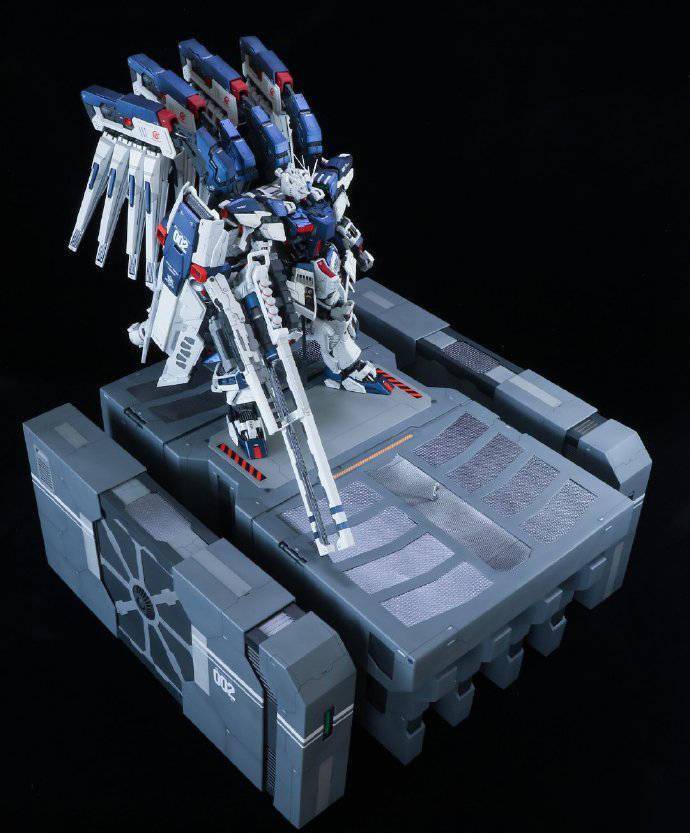 背包搭载翻倍,机动战士重装海牛高达模型_增加了_改造_原版