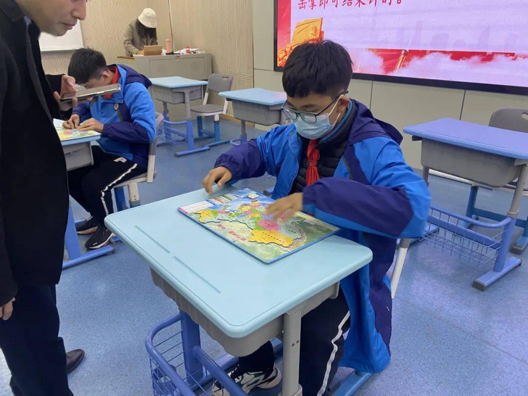 知识竞赛活动背景图 ab894b695cad4e13b1fa9b6894341fe3.jpeg