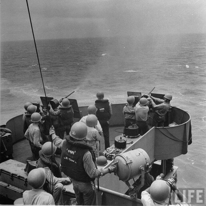 二战老照片 美军血战塞班岛 付出巨大牺牲_日军_伤亡_海军