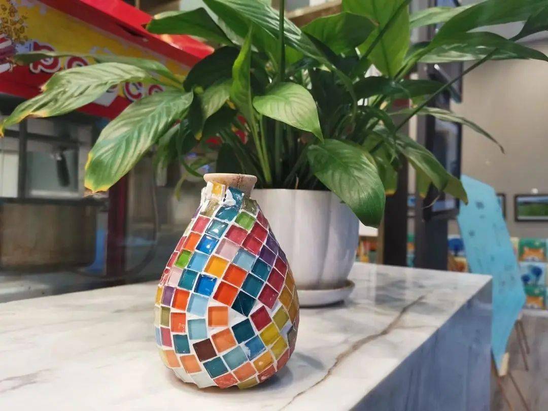 欢乐回顾丨彩色斑点 装饰心情 马赛克花瓶diy活动温馨落幕 生活 商房 配套