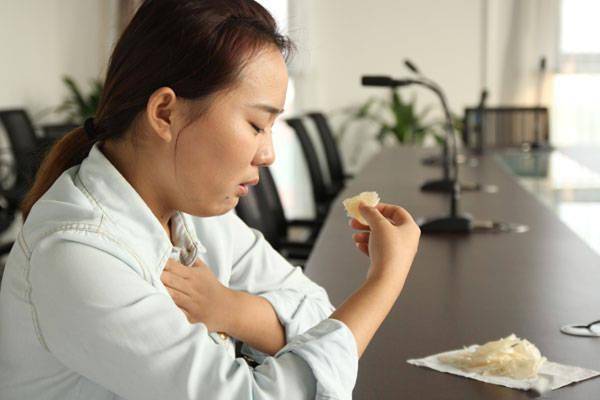 胃好撑怎么办