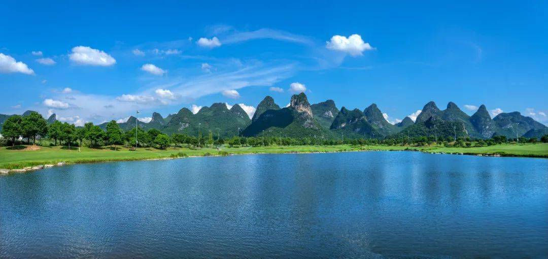 无论是于时代还是城市来说,艺术都是繁荣的机缘和活力的表现,而桂海