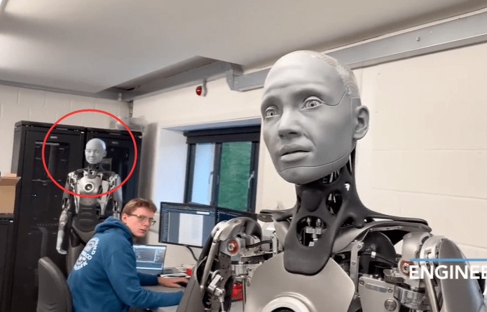 国外超仿真机器人吓坏网友:机器人要统治世界了?_ameca_研究_表情