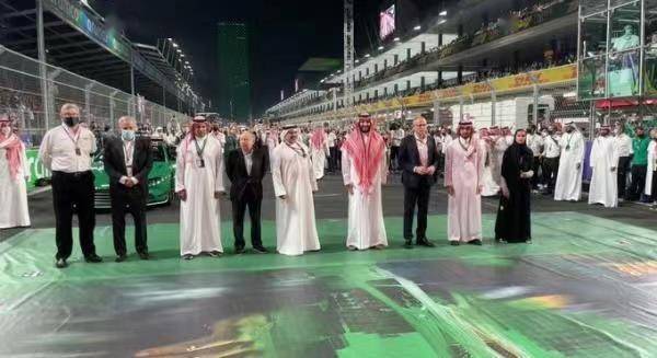 漢密爾頓|梅賽德斯車隊漢密爾頓獲得F1沙特大獎賽冠軍