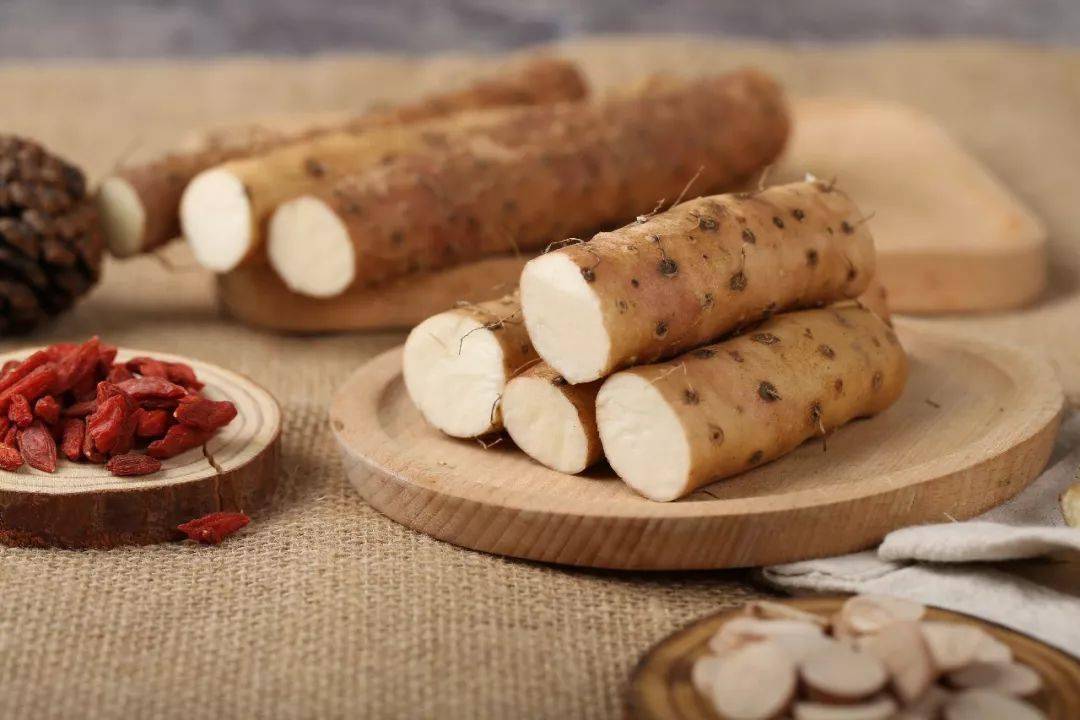 山药>土铁棍山药>菜山药,其中数温县垆铁山药最为极品,有"怀参"之称