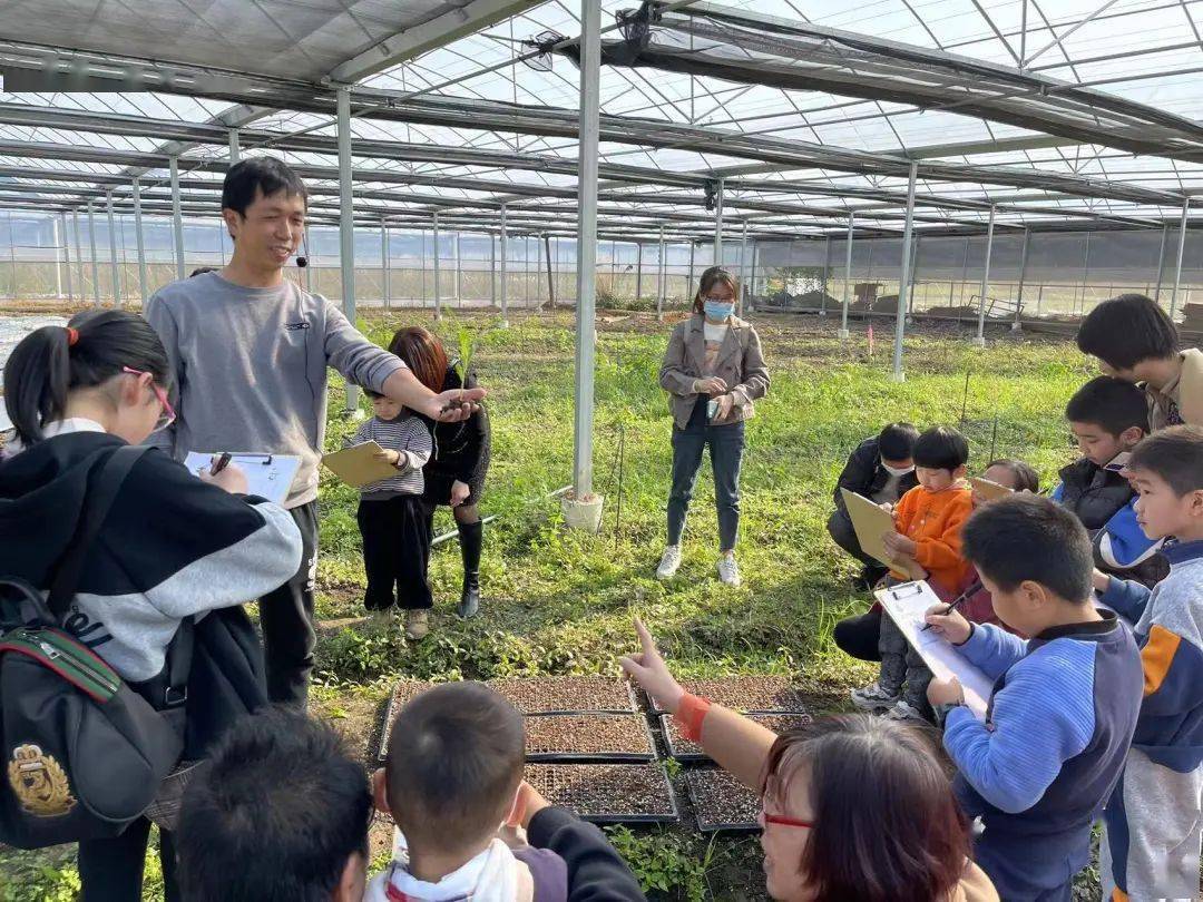 社科普及宣传周巾帼田间知识科普来啦孩子们玩得开心学得快乐