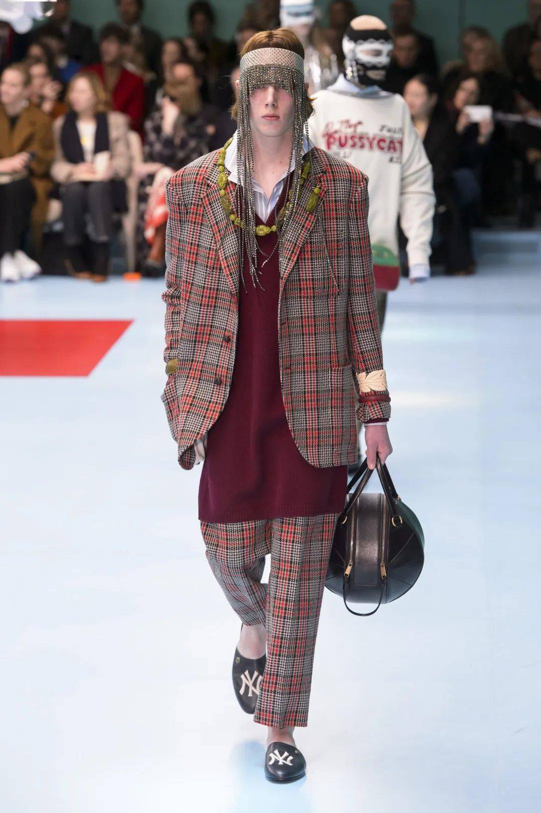 米兰女装【秀场】回顾Gucci 2018秋冬米兰女装