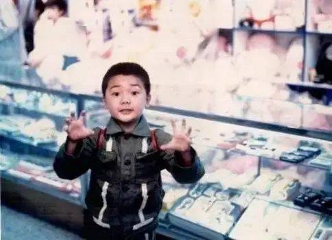 国产|《流浪地球》之前，这部电影是最让人称道的国产科幻片丨嗑老片