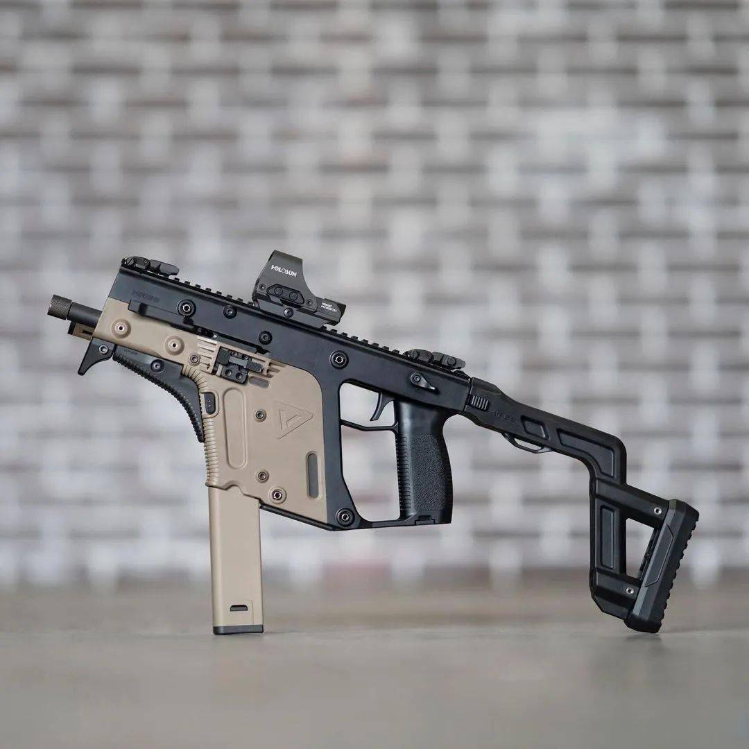 krissvictor图集科幻化的的外观百变的造型