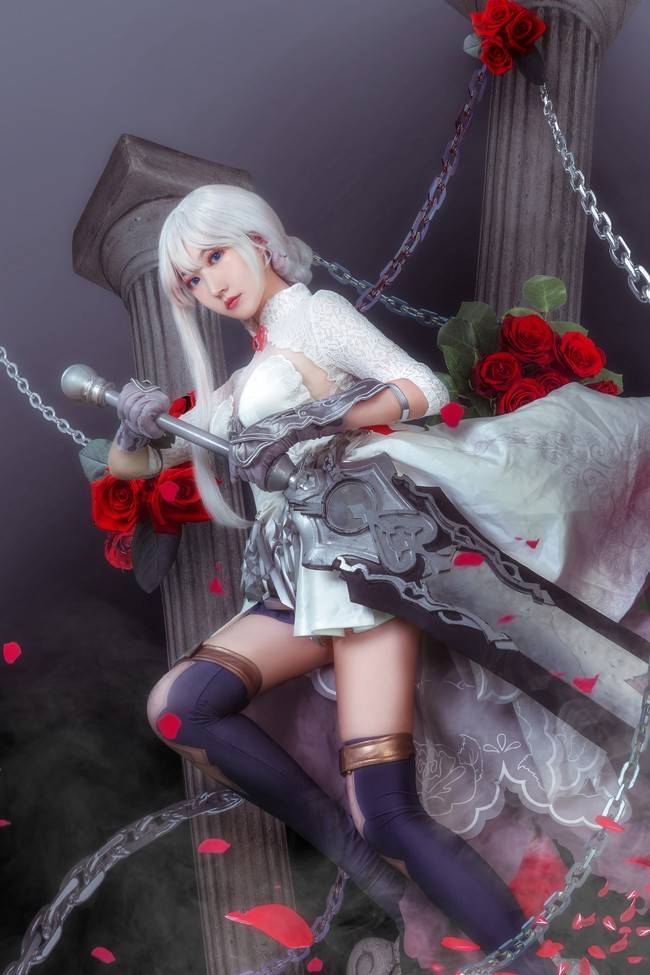 cos:死亡爱丽丝,白雪姬_恶霸_猪皮_白雪姬