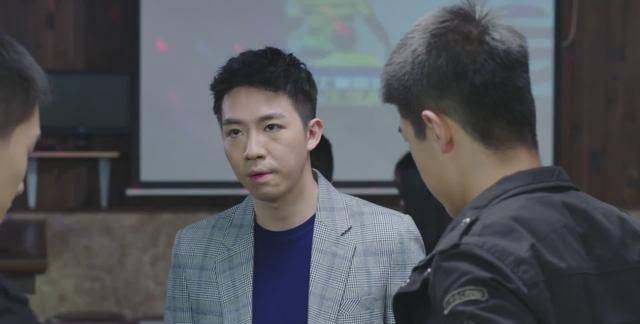 胡静整容说起何炅也算是不老男神之一了