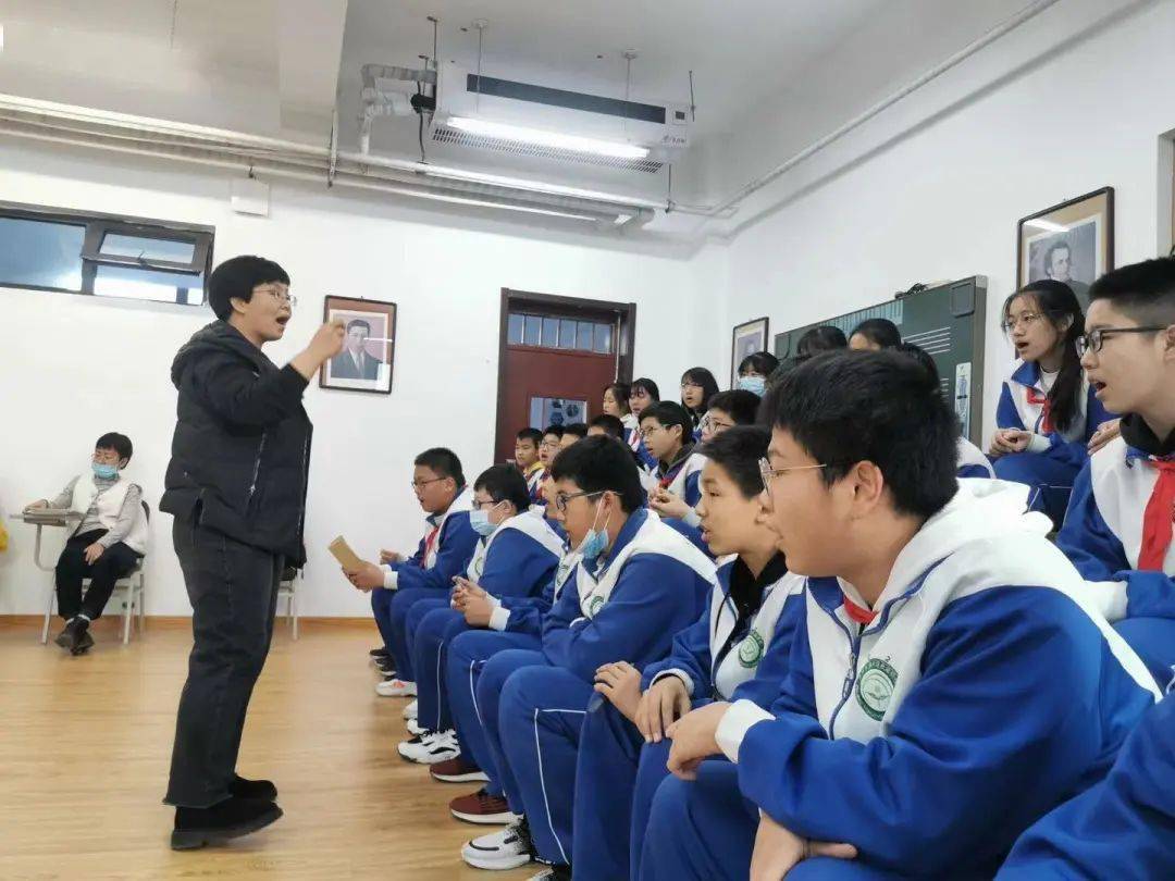 台湖学校学科融合形式新颖提高实效综合组评优课小结