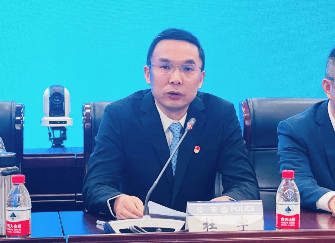 岳阳市主城区交通综合整治成效评估新闻发布会答记者问_市民_问题