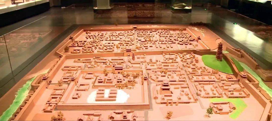 走进辽上京上京契丹辽文化产业园大放文彩争上游