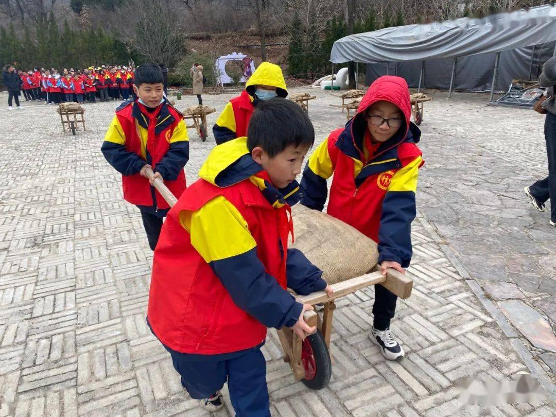 【未成年人】家门口的研学,行走中的"课堂"_陈炉_革命圣地_红色