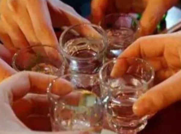 广东|每天喝十几瓶啤酒，广东一男子体内抽出“牛奶”